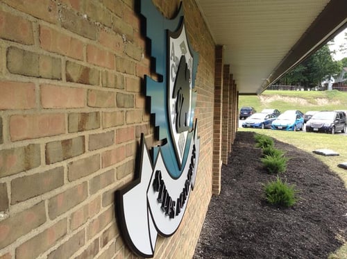 Dimensional sign in Parma Ohio